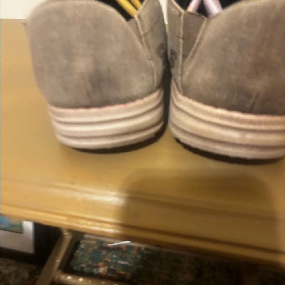 Skechers step out